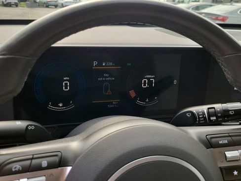 Used 2024 Hyundai Kona SEL AWD/4WD image 29