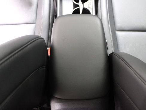 Used 2024 Hyundai Kona Limited FWD image 31
