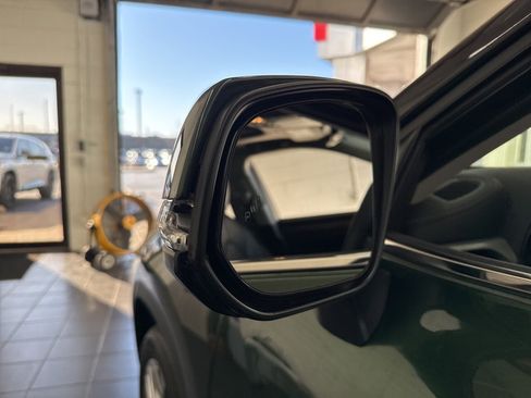 Used 2024 Toyota Highlander Platinum image 15