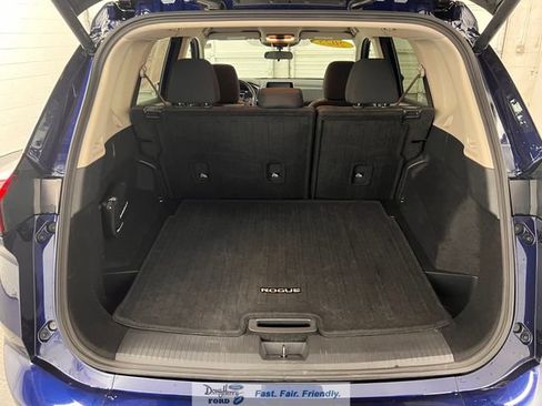 Used 2025 Nissan Rogue SV AWD/4WD image 30