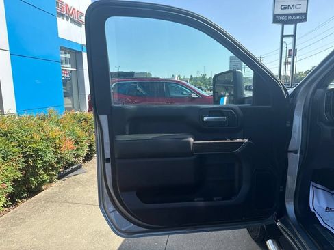 Used 2024 Chevrolet Silverado 3500 LT AWD/4WD image 11