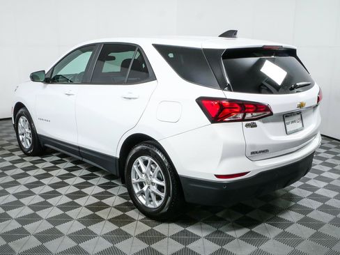 Certified 2024 Chevrolet Equinox LS w/ LS Convenience Package FWD image 27