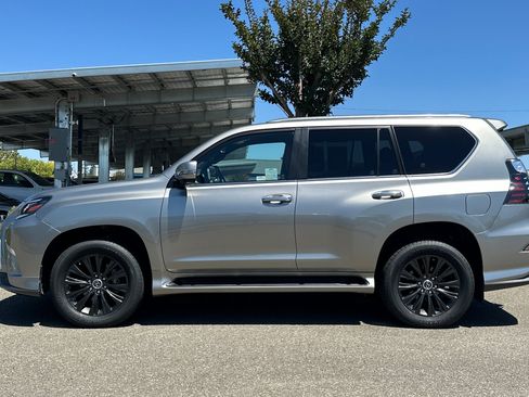Certified 2023 Lexus GX 460 Luxury w/ Sport Design Package AWD/4WD image 7