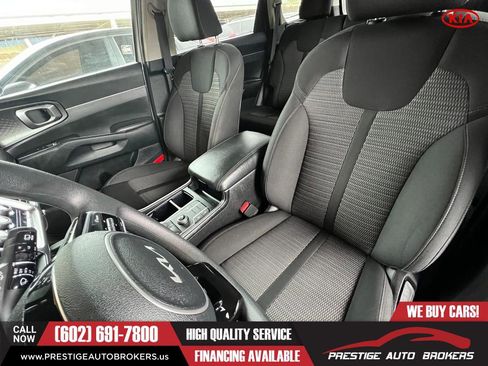 Used 2022 Kia Sorento LX image 21