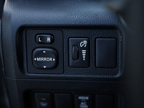 Used 2018 Toyota 4Runner SR5 Premium image 19