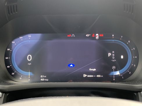 Used 2025 Volvo XC60 B5 Plus image 21