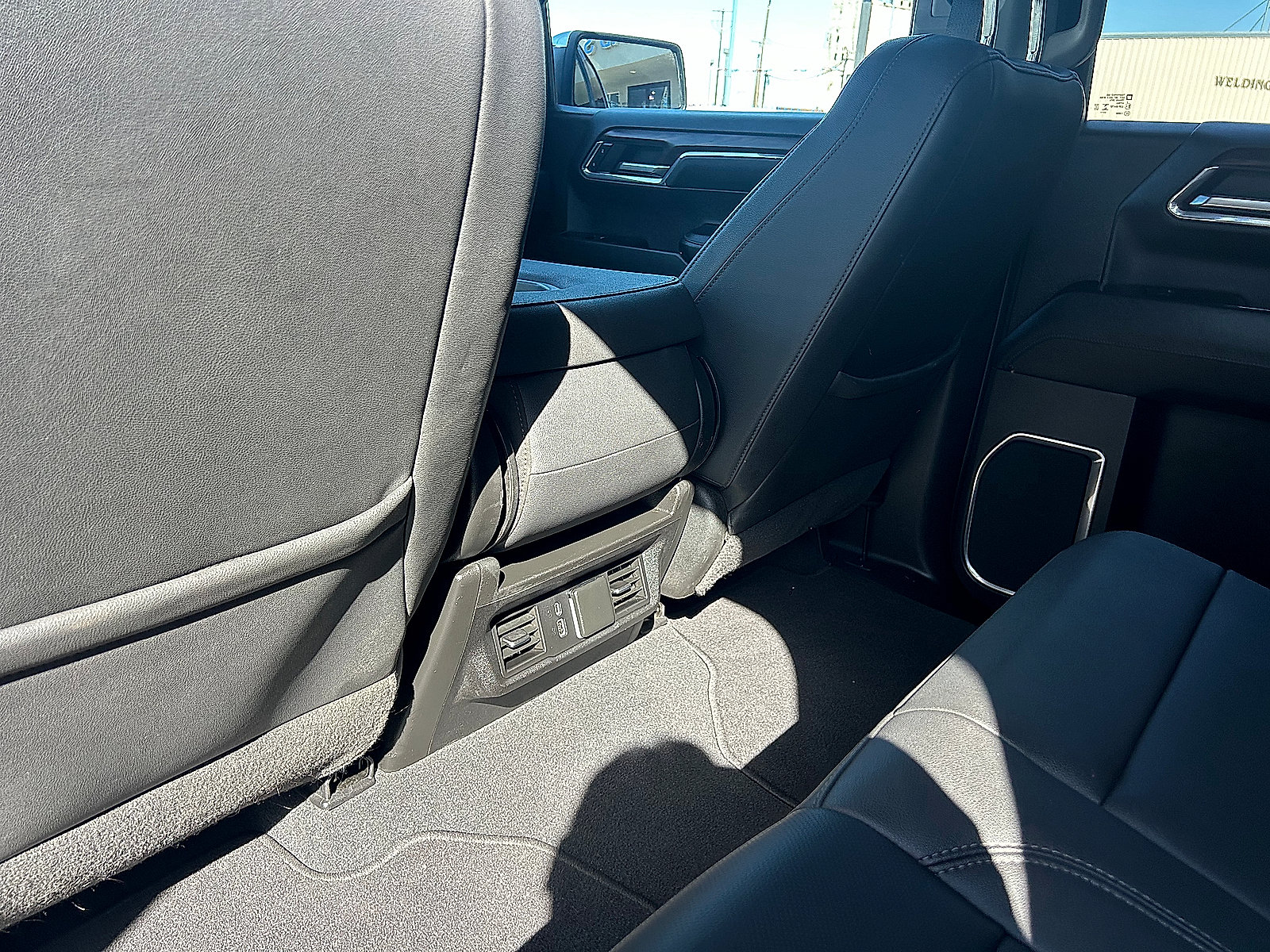 Used 2024 GMC Sierra 1500 SLT AWD/4WD image 22