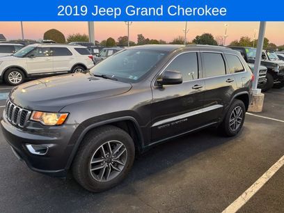 Used 2019 Jeep Grand Cherokee Laredo w/ 18" Wheel & 8.4" Radio Group