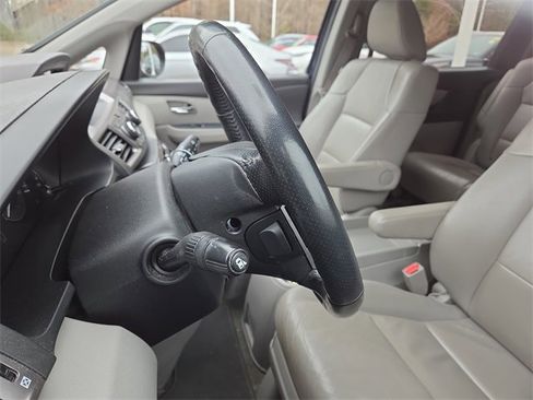 Used 2015 Honda Odyssey Touring image 9