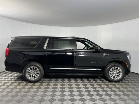 Used 2025 GMC Yukon XL Denali image 5