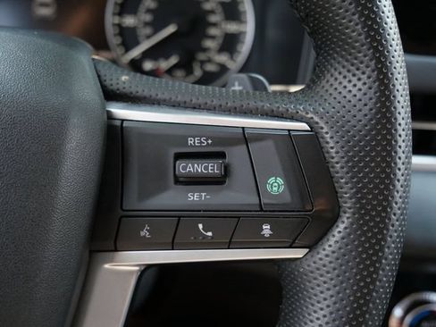 Used 2025 Mitsubishi Outlander SE AWD/4WD image 17