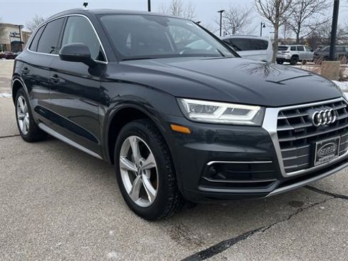 Used 2020 Audi Q5 Prestige image 3