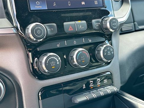 New 2026 RAM 1500 Big Horn w/ Night Edition AWD/4WD image 21