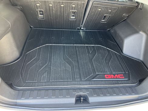 Used 2022 GMC Terrain SLT w/ Elevation Edition image 30