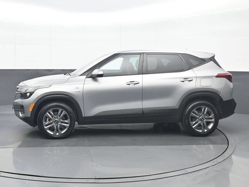 Used 2021 Kia Seltos LX AWD/4WD image 3