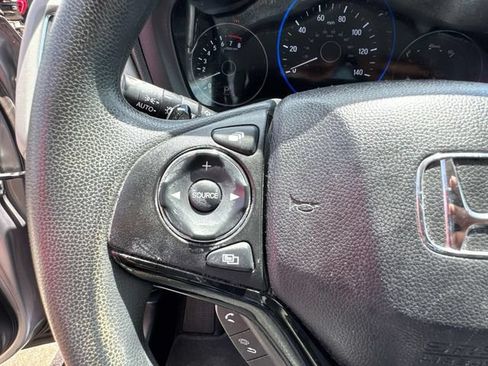 Used 2017 Honda HR-V EX image 28