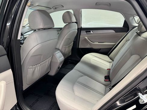 Used 2019 Hyundai Sonata SE FWD image 19