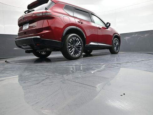 Used 2026 Nissan Rogue Platinum w/ Tech Package AWD/4WD image 30