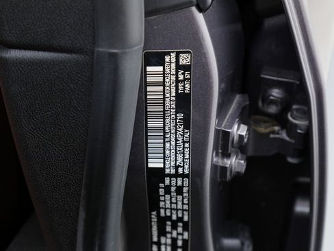 Certified 2023 Maserati Levante GT AWD/4WD image 22