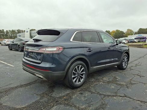 Used 2022 Lincoln Nautilus FWD image 6