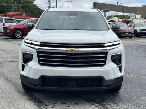 New 2026 Chevrolet Traverse LT w/ Driver Confidence Package FWD image 8