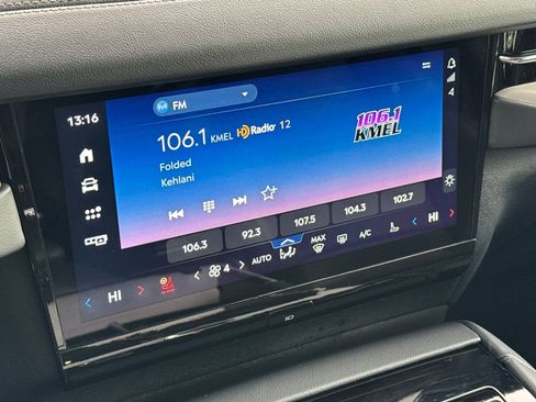 Certified 2025 Lincoln Navigator L Reserve image 17