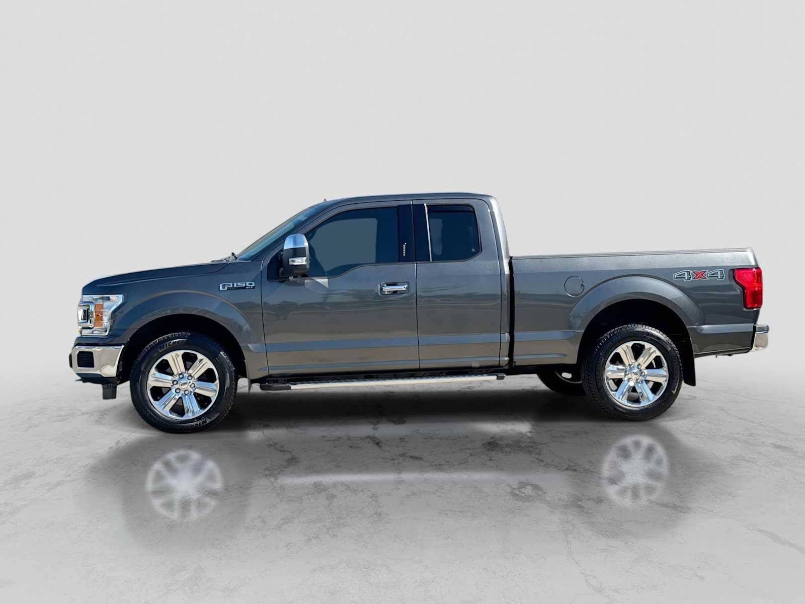 Used 2018 Ford F150 XLT w/ Equipment Group 302A Luxury AWD/4WD image 3