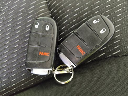 Used 2017 Dodge Journey Crossroad FWD image 32