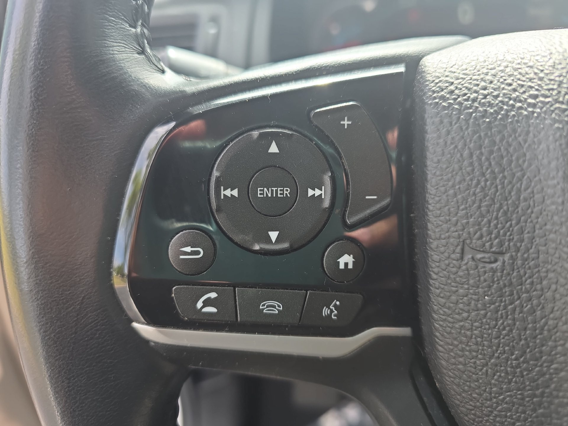 Used 2021 Honda Pilot Touring image 17
