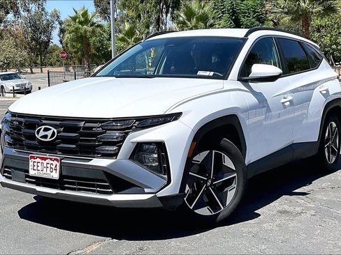 Used 2025 Hyundai Tucson SEL FWD image 2