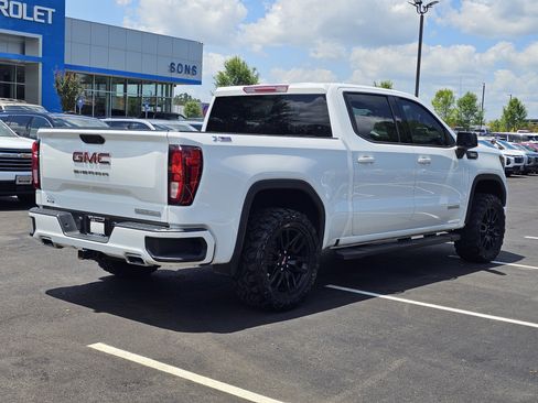 Used 2023 GMC Sierra 1500 Elevation w/ X31 Off-Road Package AWD/4WD image 10