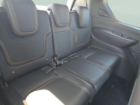 Used 2025 Nissan Armada SL w/ Captain's Chari Seat Package AWD/4WD image 9