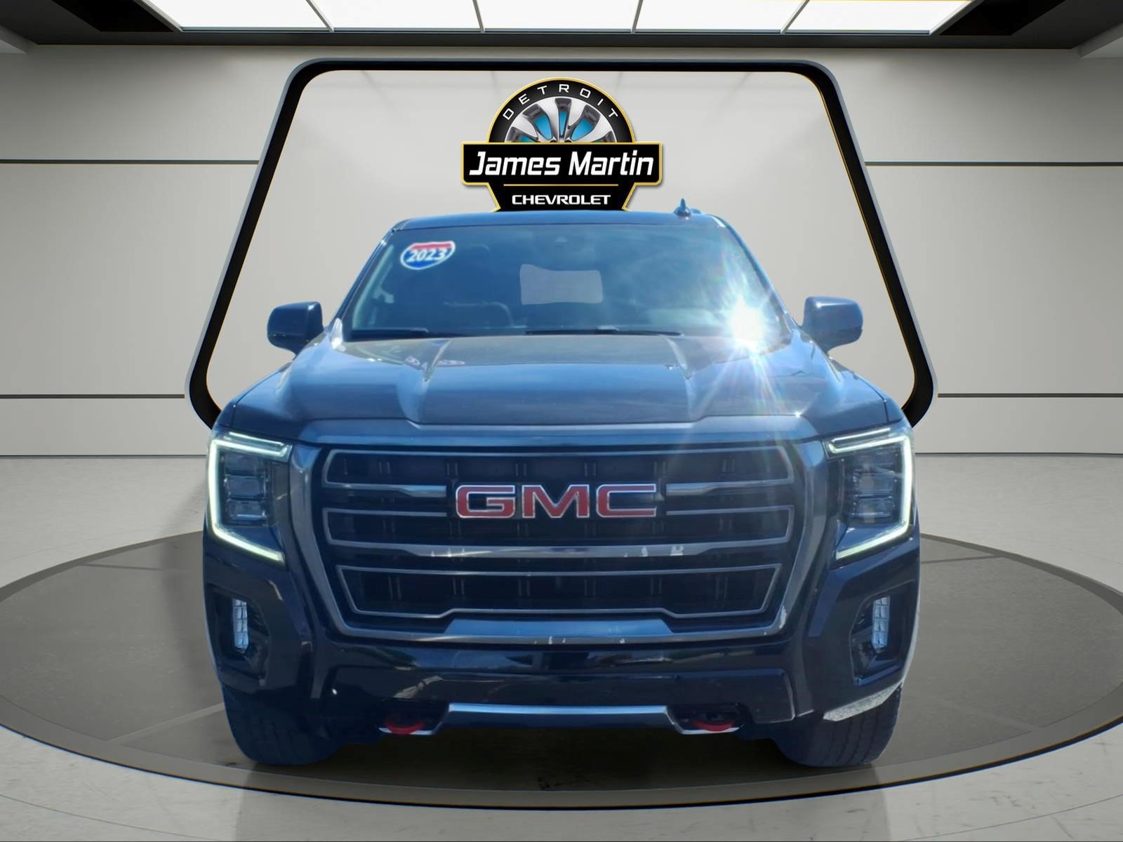 Used 2023 GMC Yukon AT4 AWD/4WD image 2