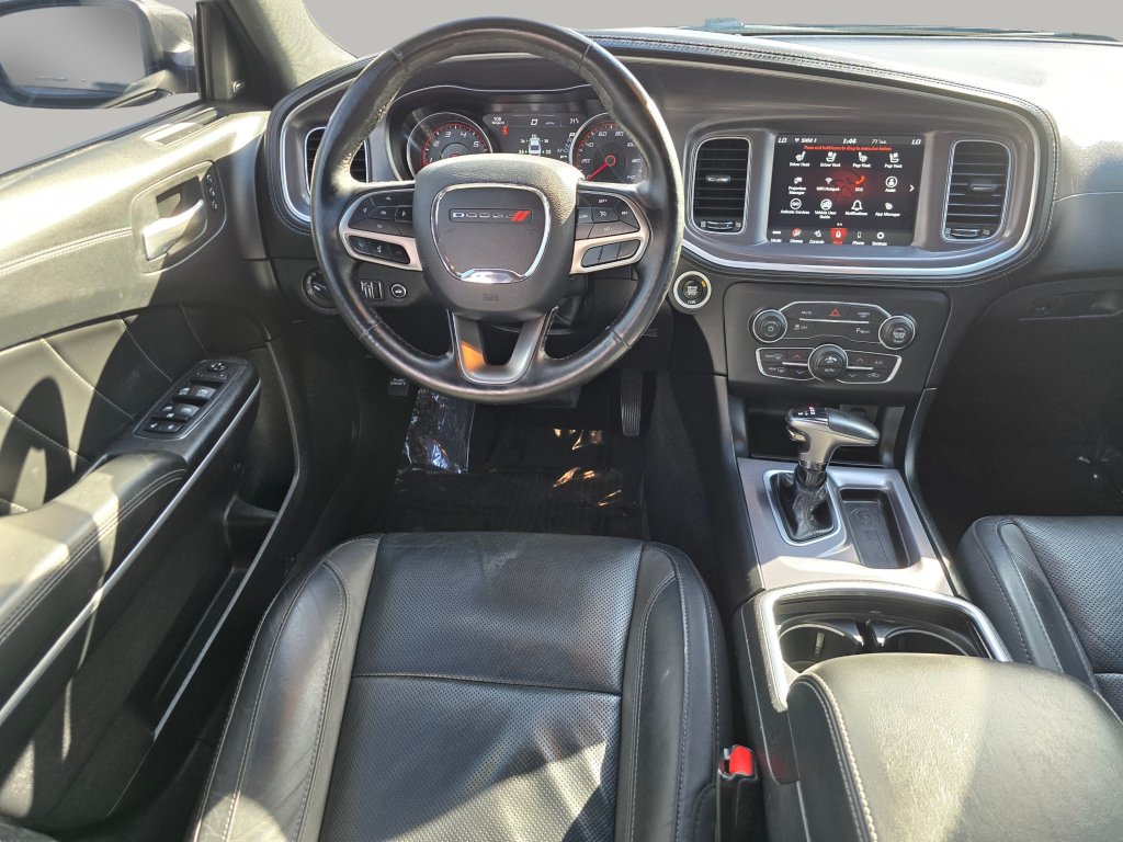 Used 2020 Dodge Charger SXT w/ Plus Group RWD image 3
