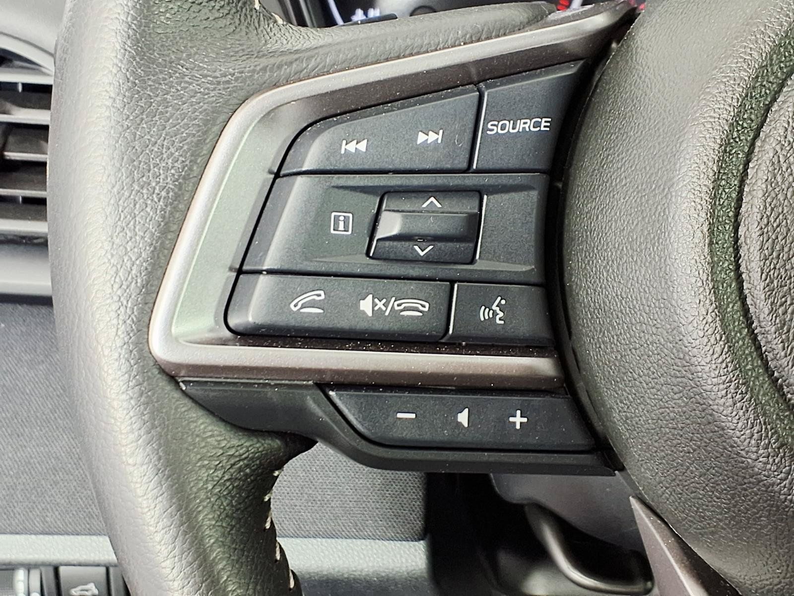 Used 2025 Subaru Outback Premium AWD/4WD image 18