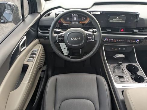 New 2026 Kia Carnival FWD image 15