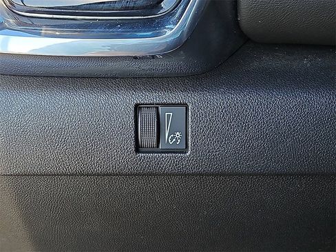 Used 2024 GMC Canyon Elevation image 23