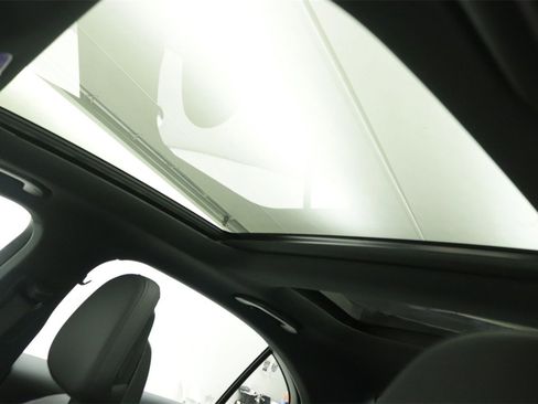 New 2025 Mercedes-Benz C 300 Sedan image 14