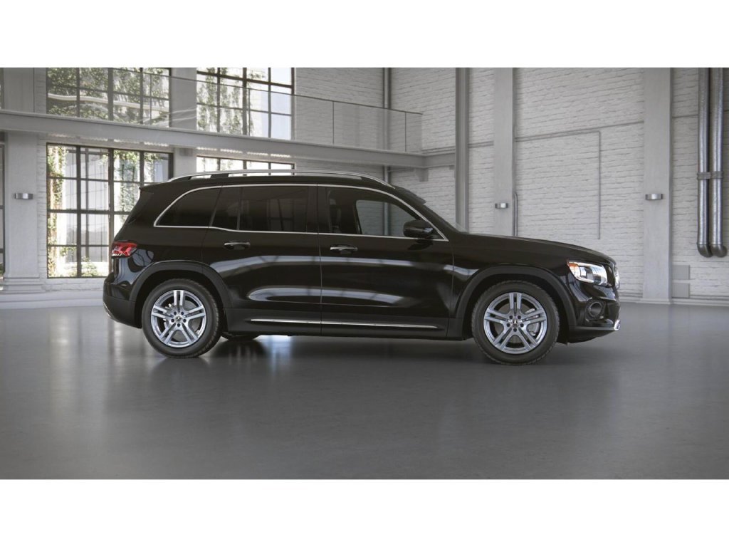 Used 2023 Mercedes-Benz GLB 250 4MATIC image 16