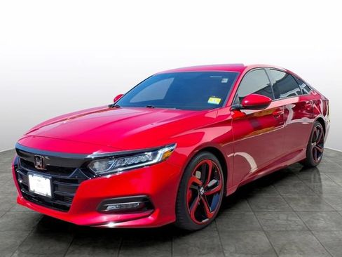 Used 2019 Honda Accord Sport image 3