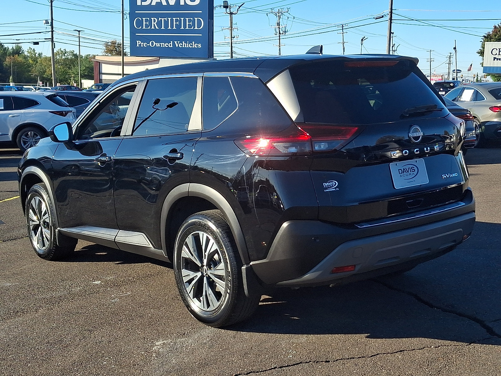 Used 2023 Nissan Rogue SV AWD/4WD image 6
