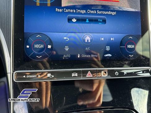 Used 2025 Mercedes-Benz C 300 4MATIC Sedan image 25