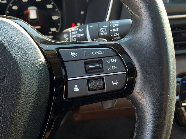Used 2025 Honda Pilot Elite image 24