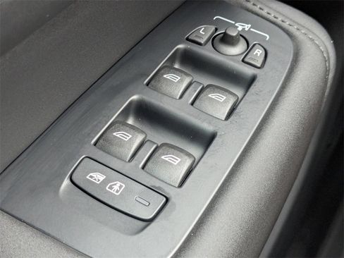 New 2026 Volvo XC60 B5 Core image 25