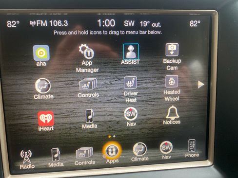 Used 2017 Jeep Grand Cherokee Limited image 16