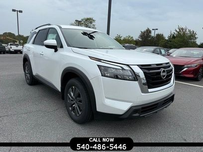 New 2025 Nissan Pathfinder SV