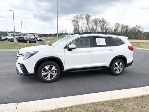 Certified 2025 Subaru Ascent Premium AWD/4WD image 4