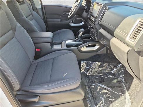 Used 2024 Nissan Frontier SV w/ SV Convenience Package RWD image 26