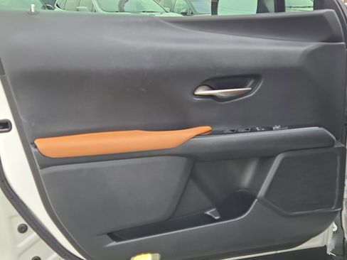 Used 2022 Lexus UX 200 200 Base image 20