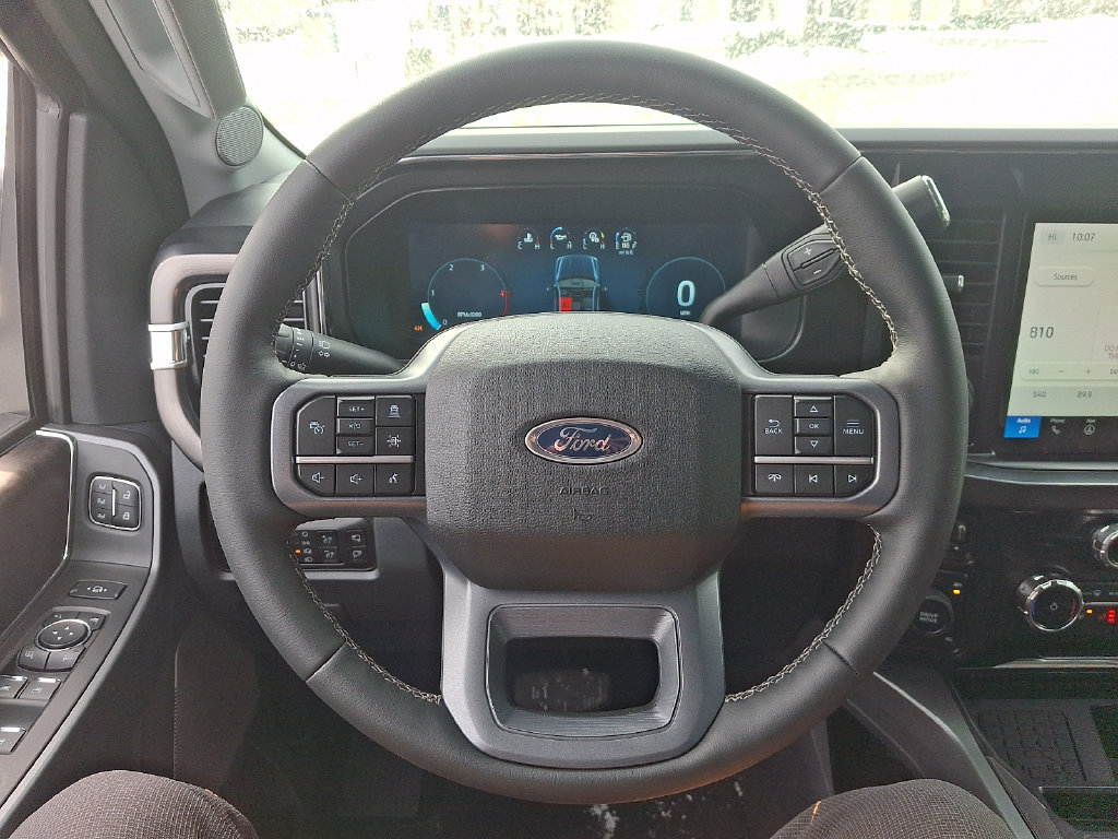 New 2026 Ford F250 Lariat w/ Black Appearance Package AWD/4WD image 9